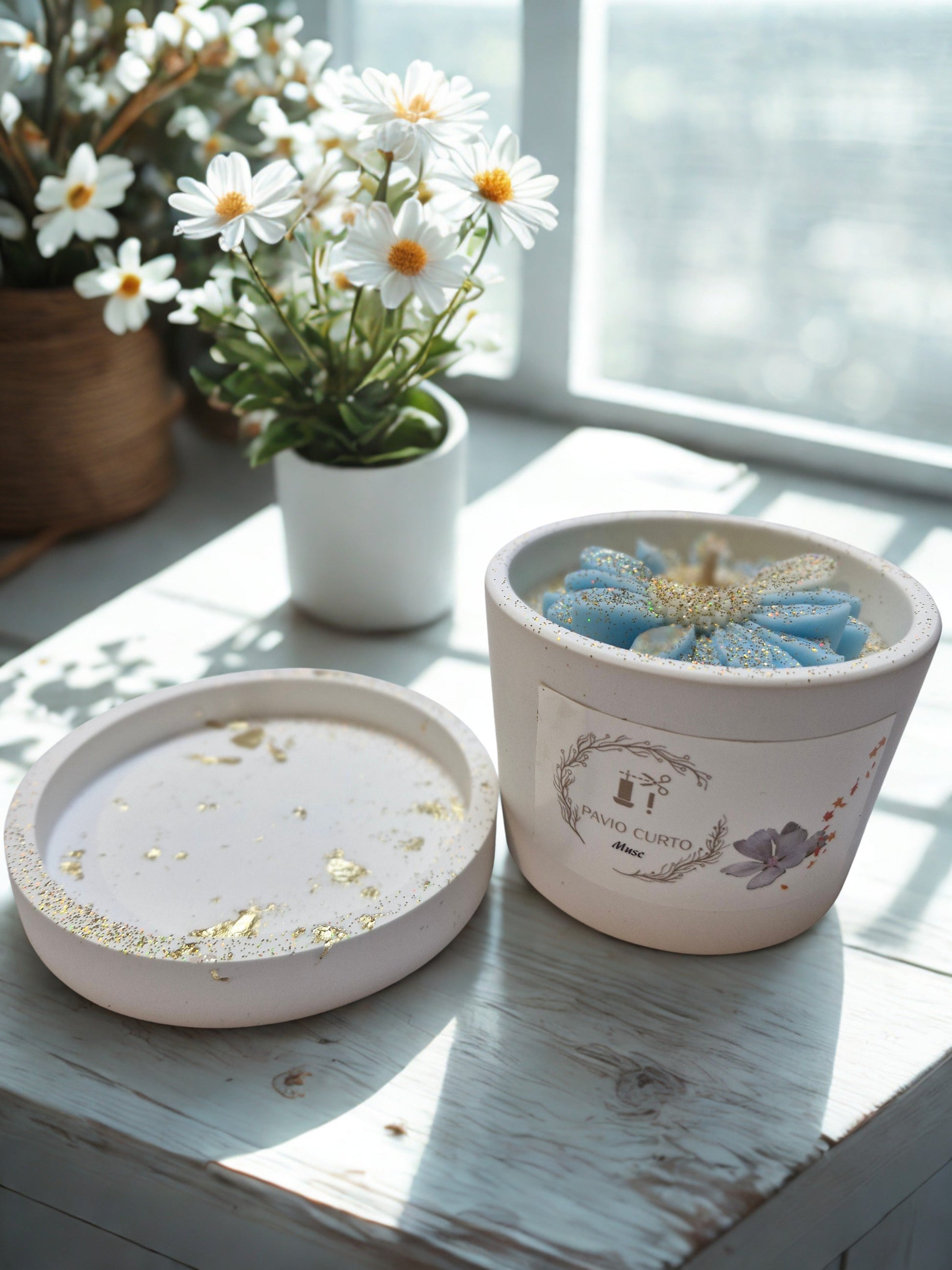 Vela de soja em copo de gesso Musc — flor azul